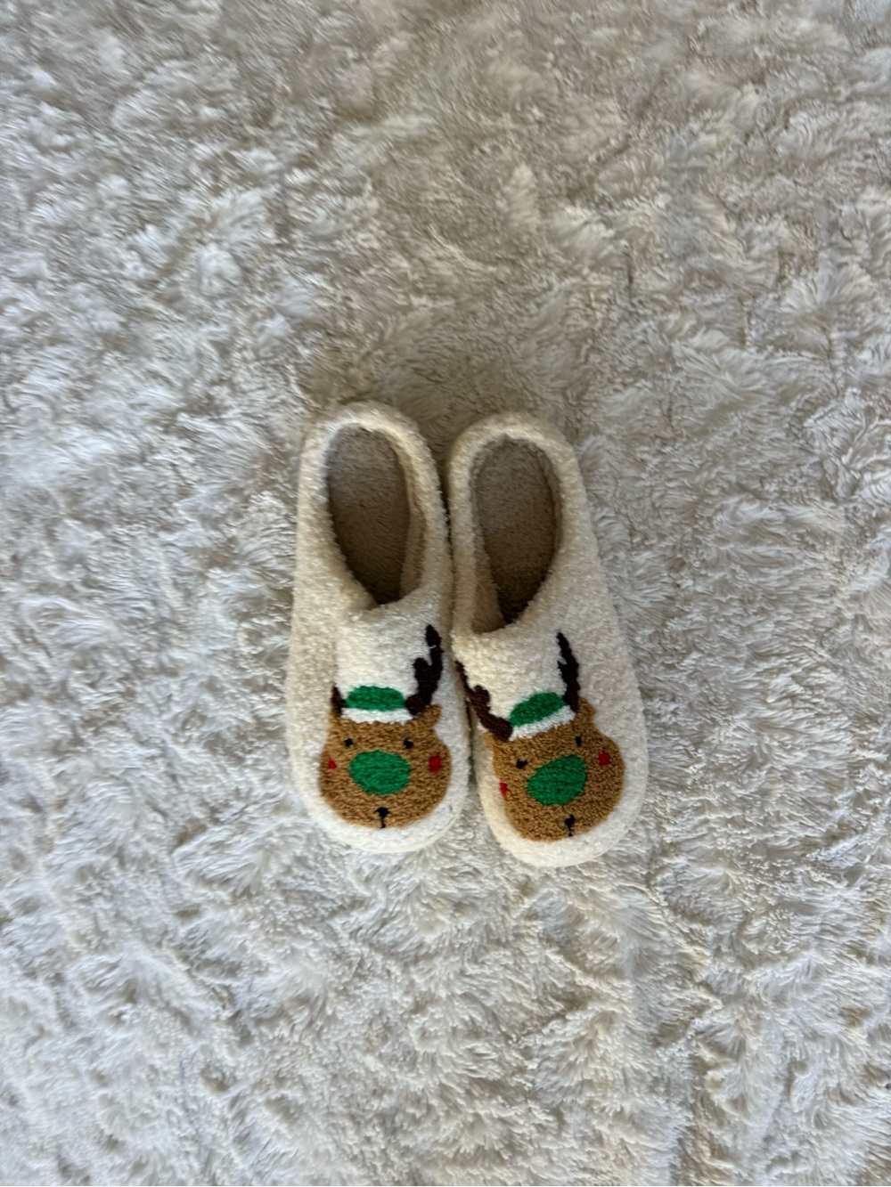 Cozy Cream One-Piece Slipper with Reindeer Design